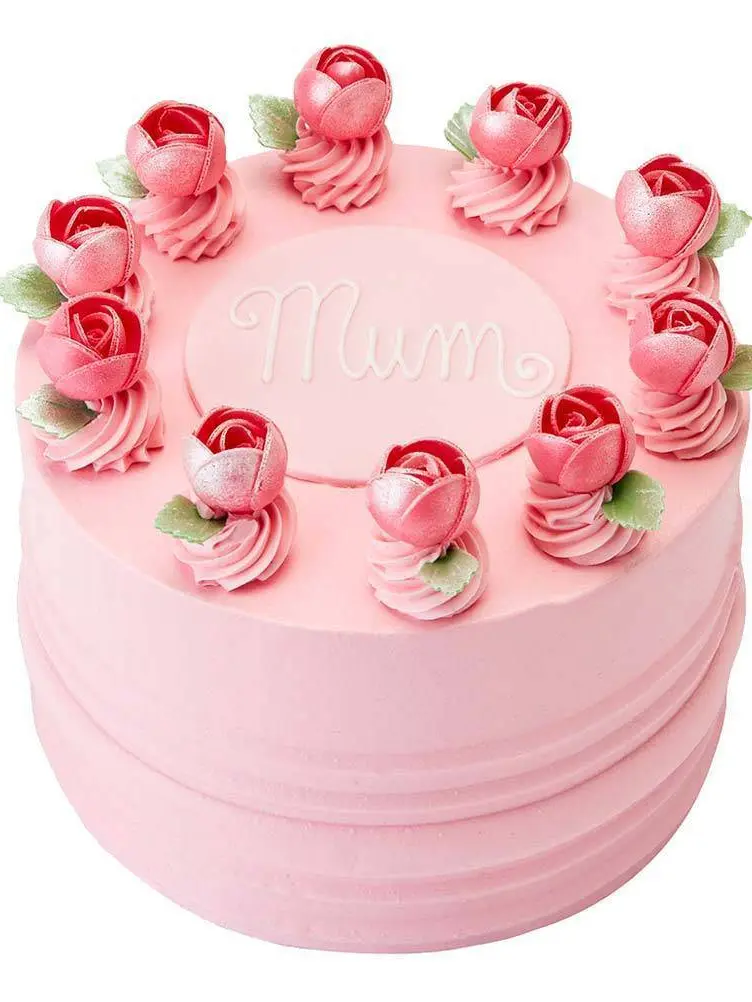 Pink cake with roses and 'mum' written on it