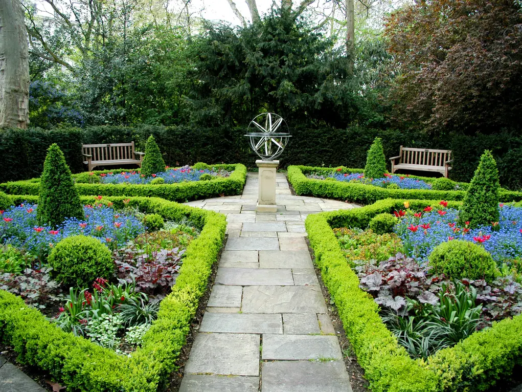 The manicured gardens at Belgrave Square Garden